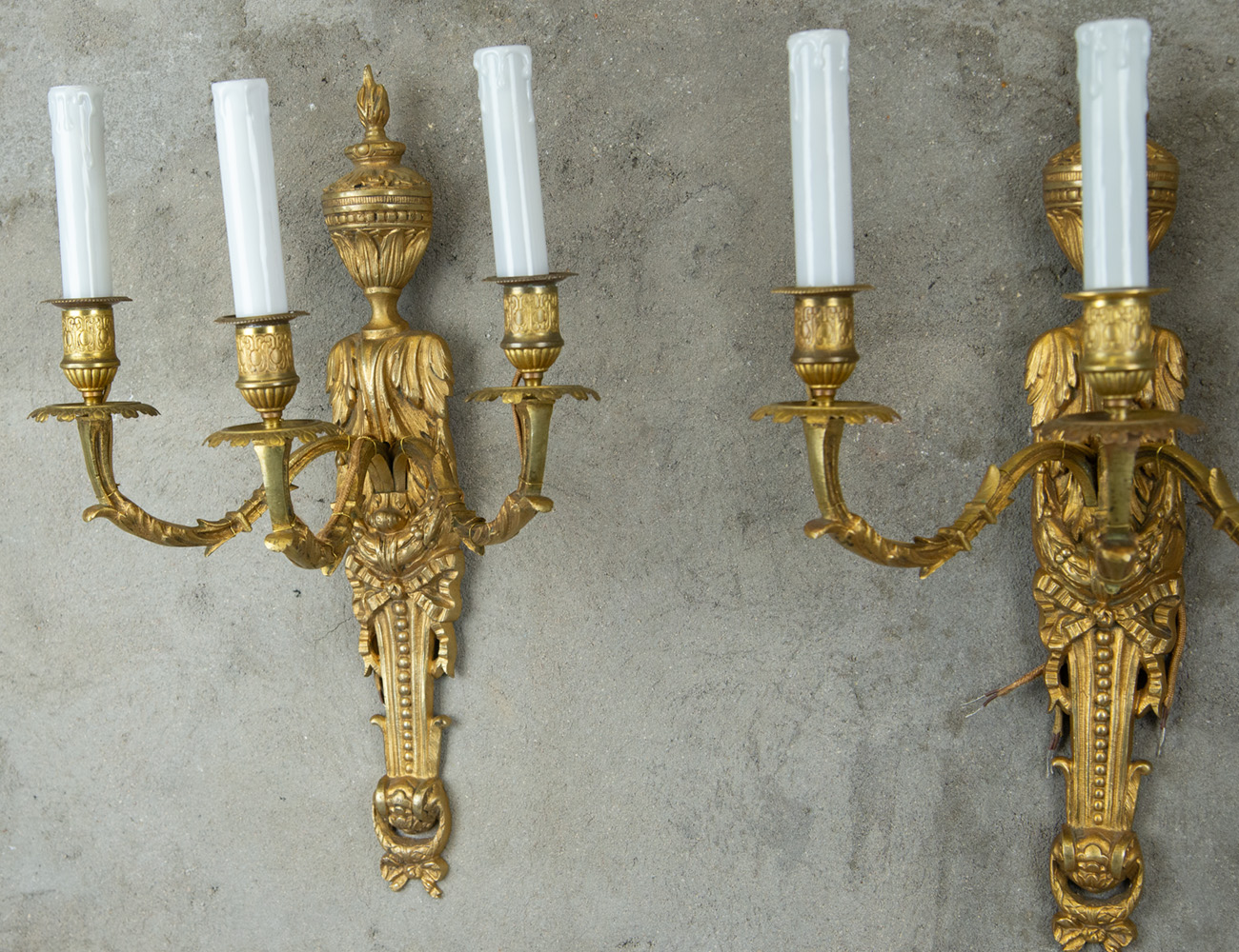 Пара старинных бра в стиле классицизм