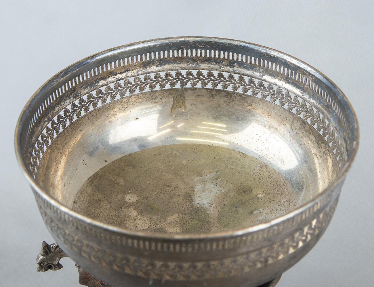 Старинная фруктовница