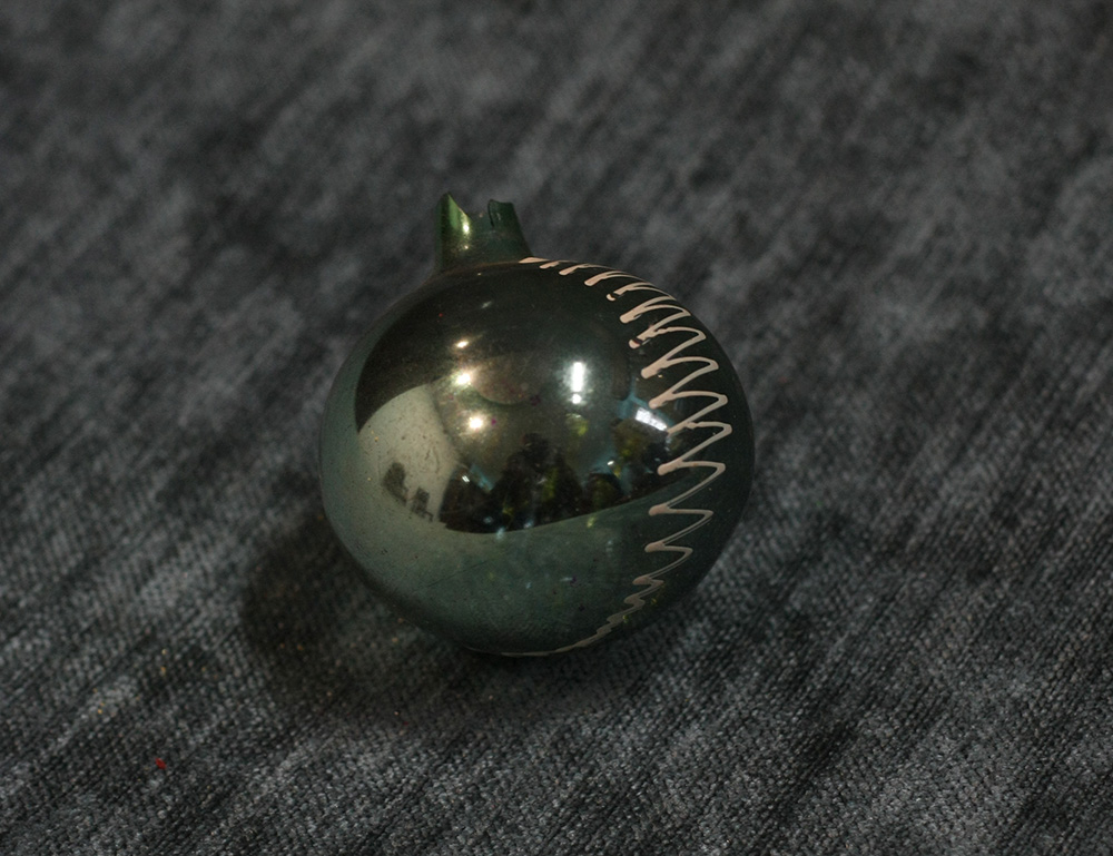 Старинная елочная игрушка шар