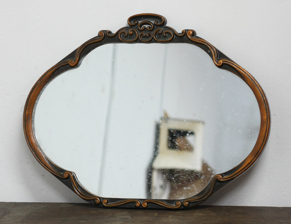 Купить старинное зеркало. Антикварное зеркало. Старинные зеркала антиквариат. Зеркало в металлической раме. Старинное зеркало.