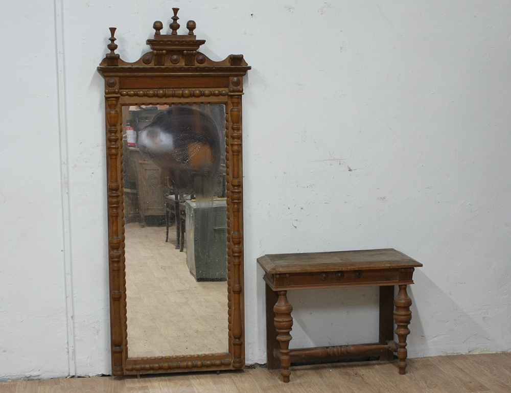 Купить старинное зеркало. Антикварное зеркало. Старинное зеркало с консолью. Антикварное зеркало с консолью. Пристенное зеркало старинное.
