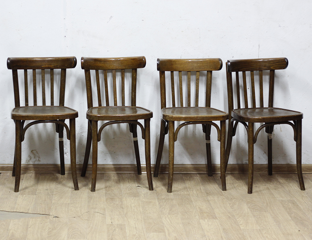 Старинные стулья