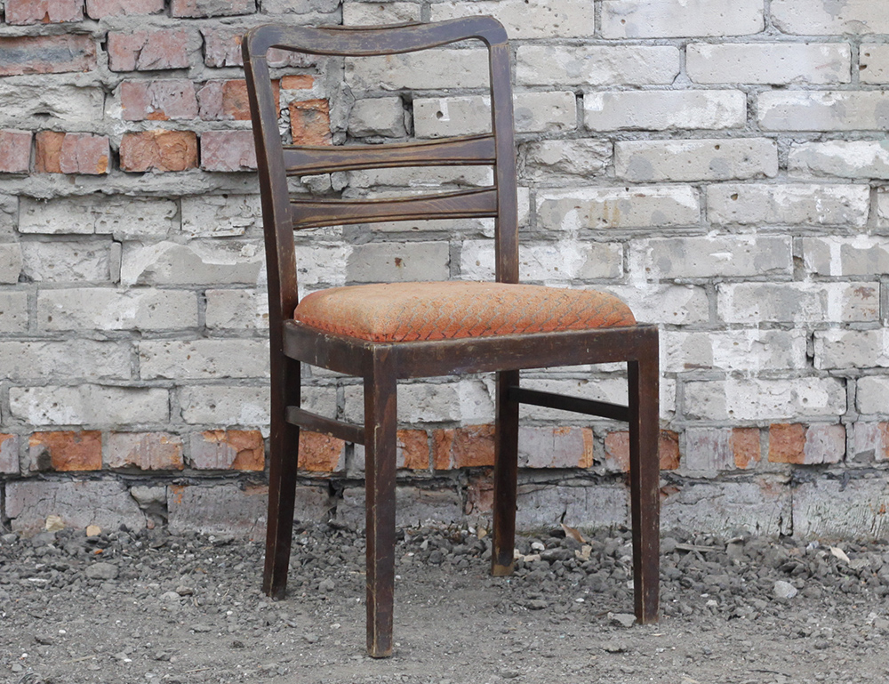 Старинный стул