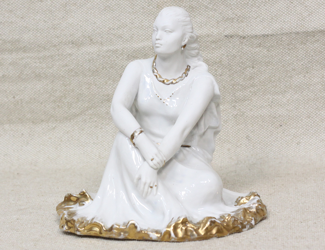 Фарфоровая статуэтка Земфира
