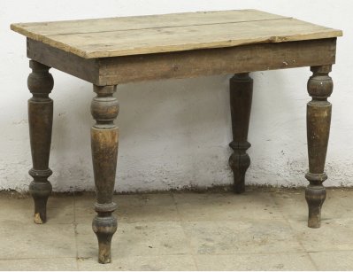 Старинный деревенский стол