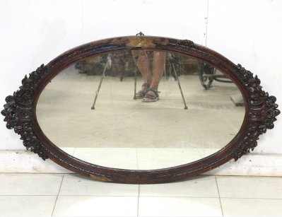 Резное овальное зеркало 19 века