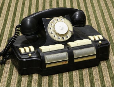 Старинный телефон атс