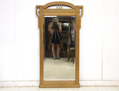 Дубовое зеркало модерн