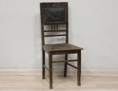 Дубовый стул с резьбой