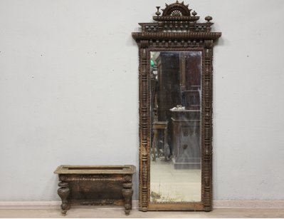 Антикварное точеное зеркало с консолью