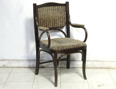 Старинное кресло 