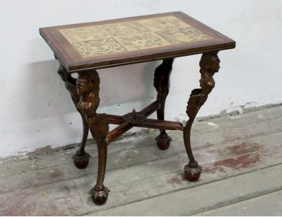 Старинный столик с маркетри