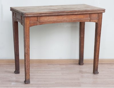 Ломберный стол в стиле модерн