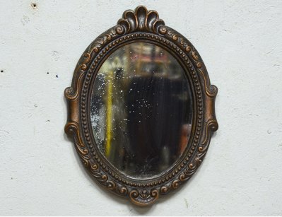 Старинное металлическое зеркало 