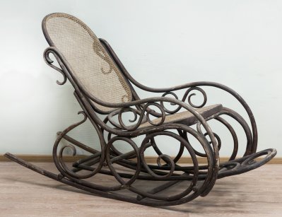 Венское кресло-качалка с подножкой