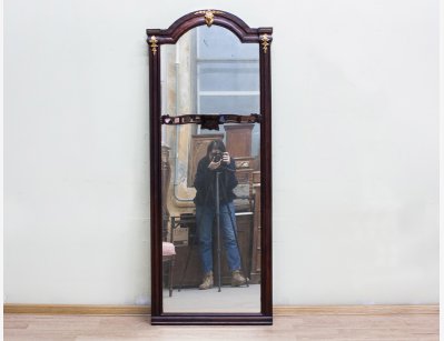 Старинное простеночное зеркало 