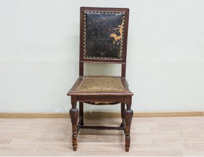 Антикварный стул красного дерева