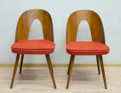 Пара винтажных стульев Antonín Šuman
