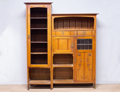 Антикварный книжный шкаф в стиле модерн
