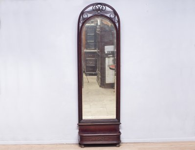 Простеночное зеркало №5 с цветочницей Братьев Тонет