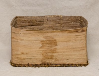 Старинный лубяной короб