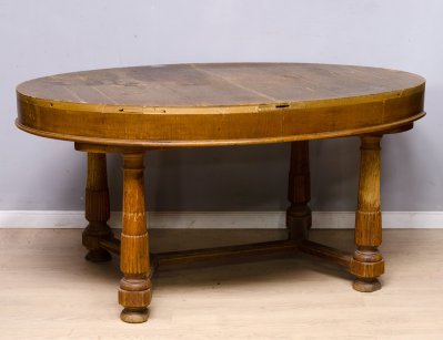 Антикварный дубовый овальный стол