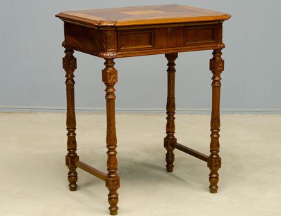 Антикварный столик для рукоделия (после реставрации)
