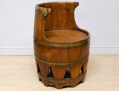 Кресло из старинной дубовой бочки