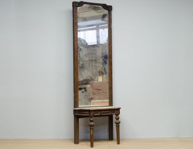 Старинное резное зеркало с консолью
