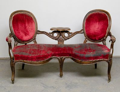 Антикварный диван тет-а-тет 19 века