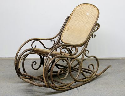 Антикварное венское кресло-качалка