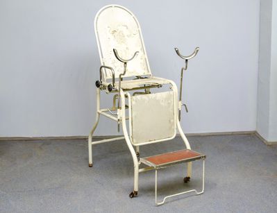 Винтажное гинекологическое кресло