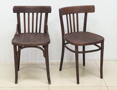 Пара старинных стульев (после реставрации)
