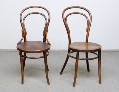 Антикварные стулья фирмы Войцеховъ