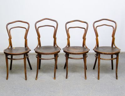 Антикварные стулья фирмы Войцеховъ
