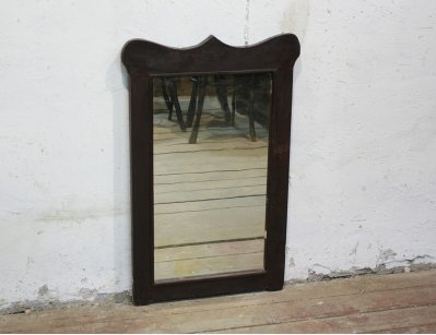 Старинное темное зеркало