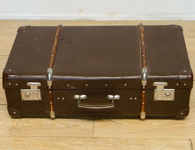 Старинный чемодан