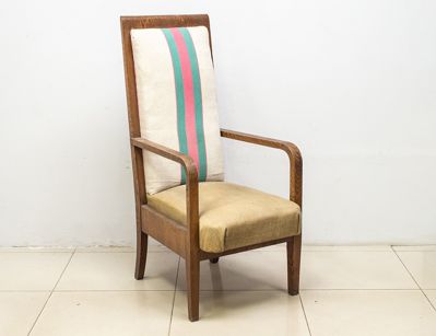 Винтажное дубовое кресло