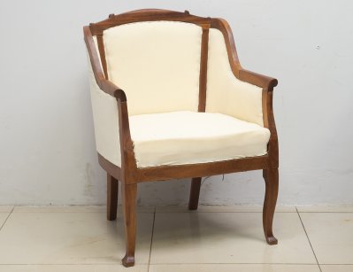 Антикварное кресло (после реставрации)