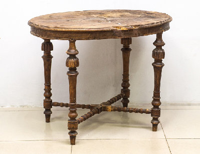 Антикварный гостиный стол