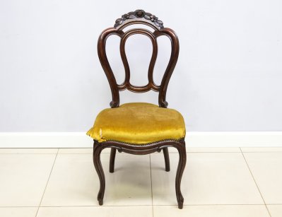 Старинный ореховый гостиный стул