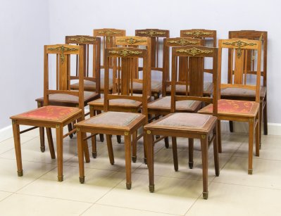Антикварные дубовые стулья с накладками