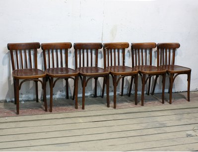 Старинные стулья