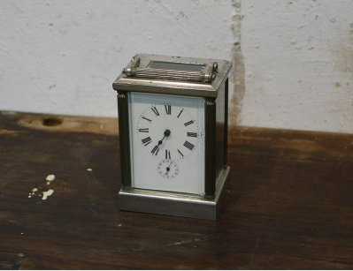 Старинные каретные часы