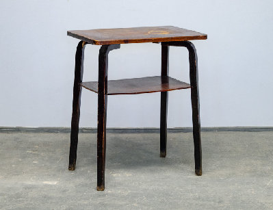 Винтажный журнальный стол