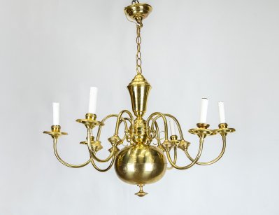 Старинная люстра во фламандском стиле 