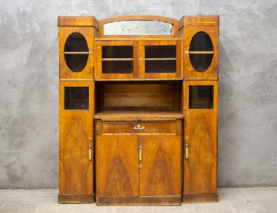 Старинный ореховый буфет