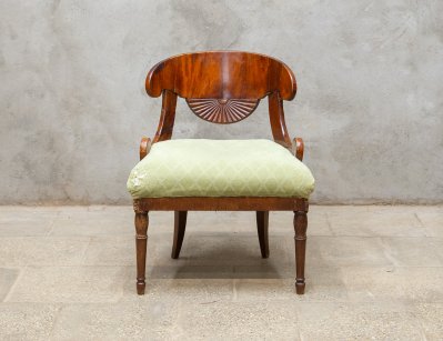 Антикварное кресло в стиле ампир