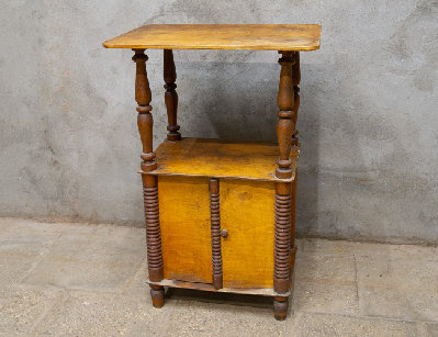 Старинная тумба