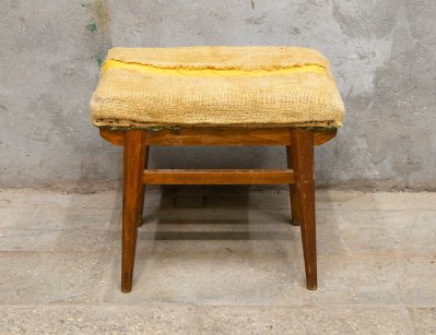 Винтажный пуфик